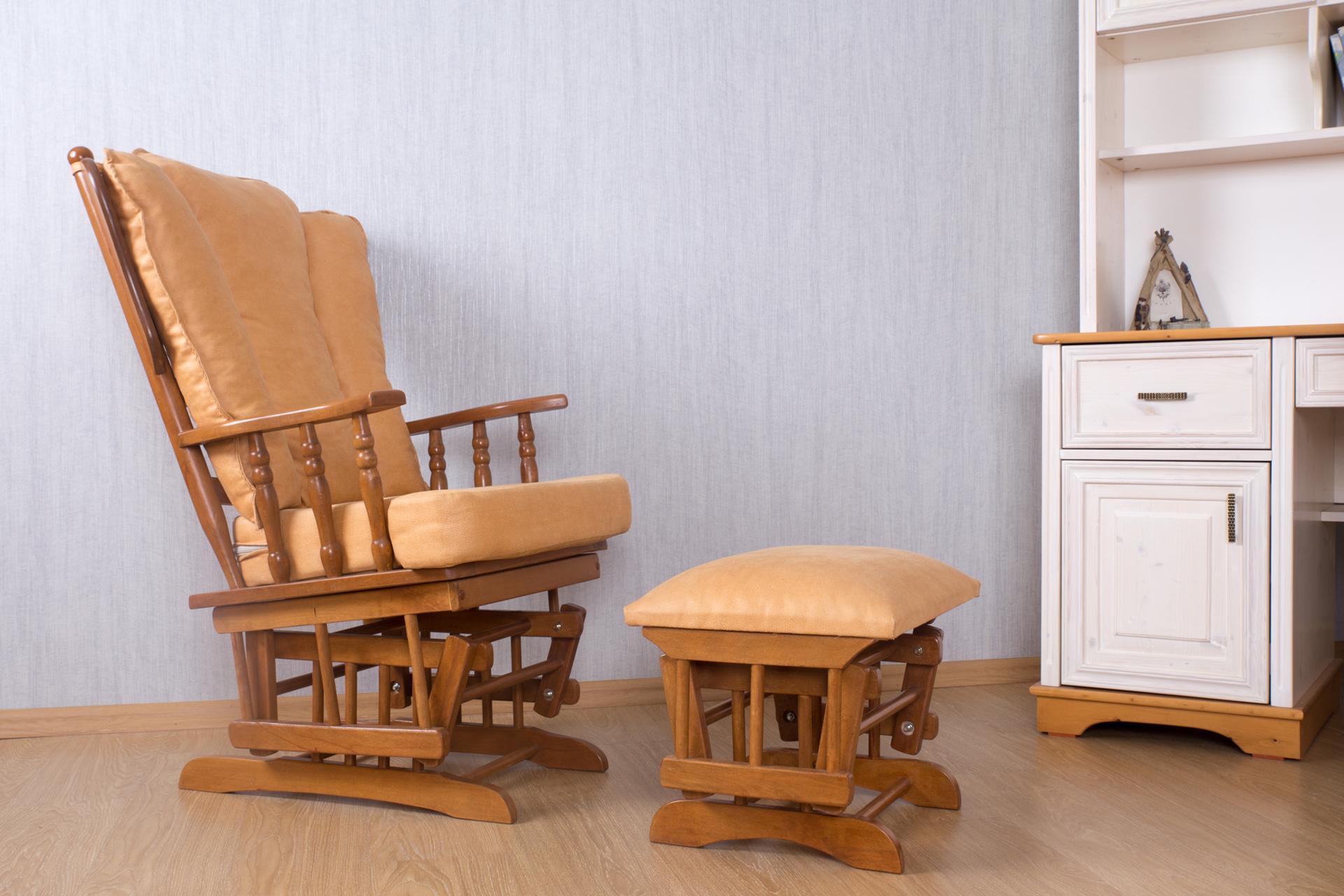 Sallanır Ahşap Sandalye